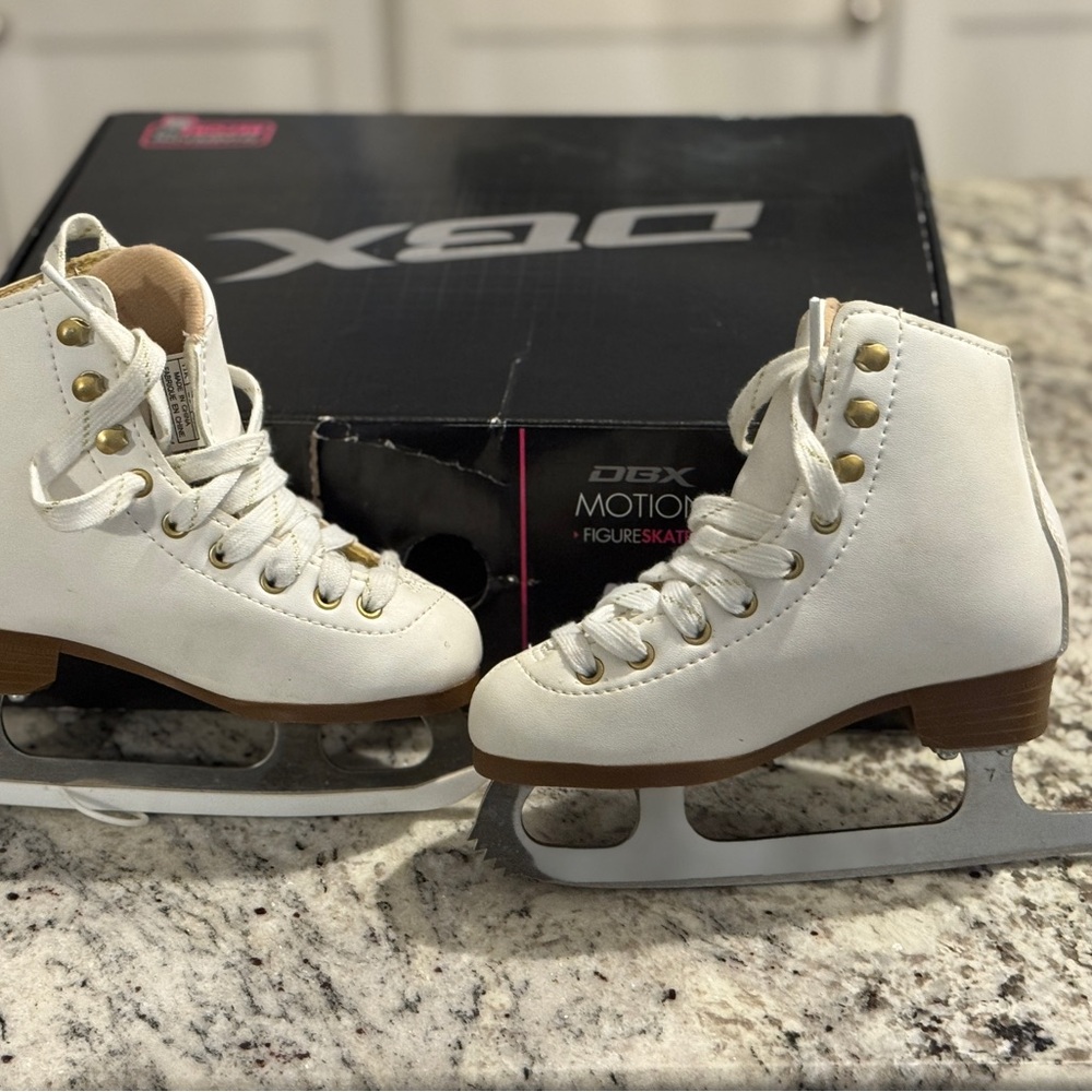 DBX Motion Girls Figure Ice Skates (Youth Size 11K)